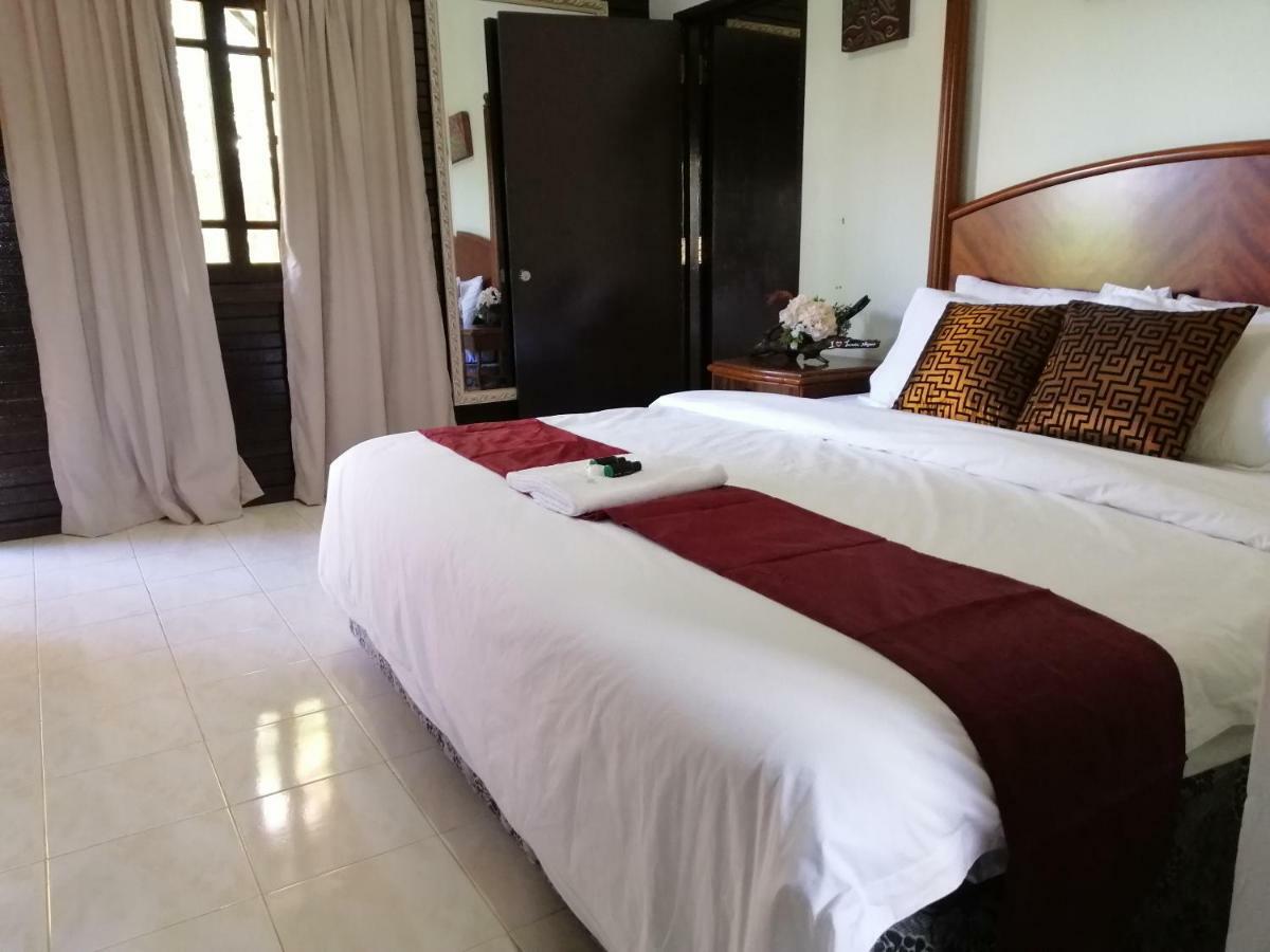 Asiacamp Taman Negara Resort Kuala Tahan Exteriör bild