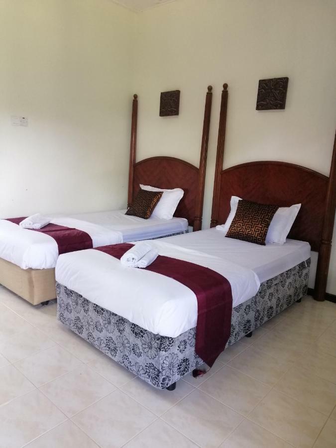 Asiacamp Taman Negara Resort Kuala Tahan Exteriör bild